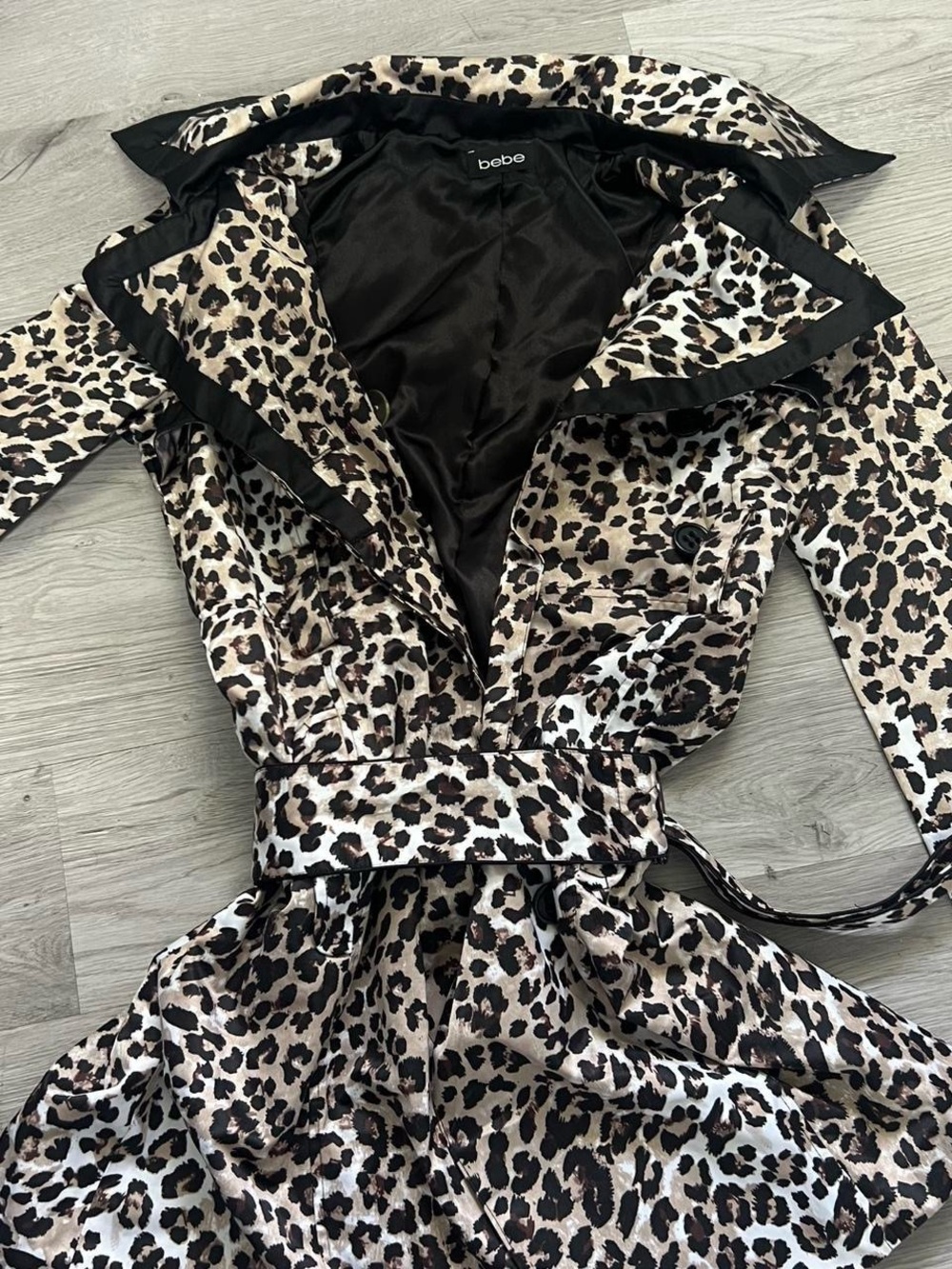 bebe Leopard Print Satin Long Sleeve Trench coat - Black & Tan